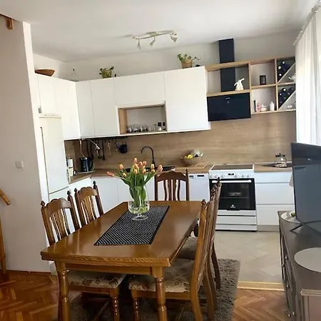 Milka Apartment Jelsa (Hvar)