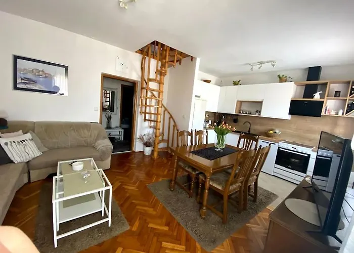 Milka Apartman Jelsa